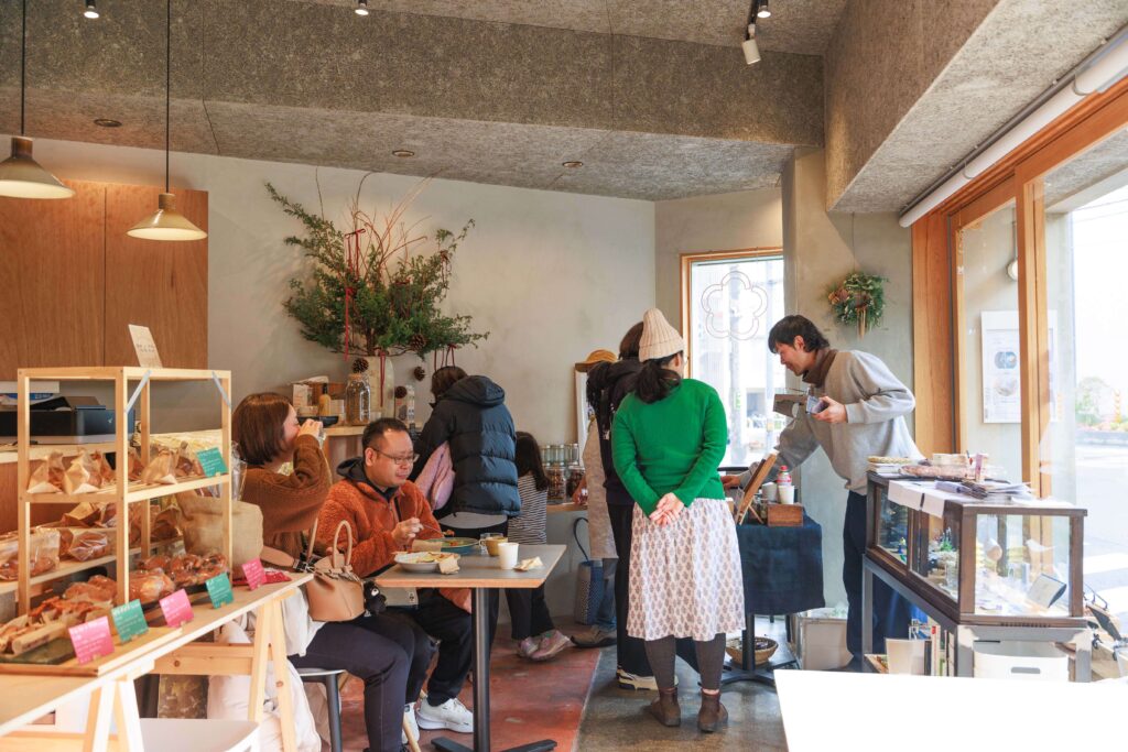 ミカワヤビルでのマルシェ風景